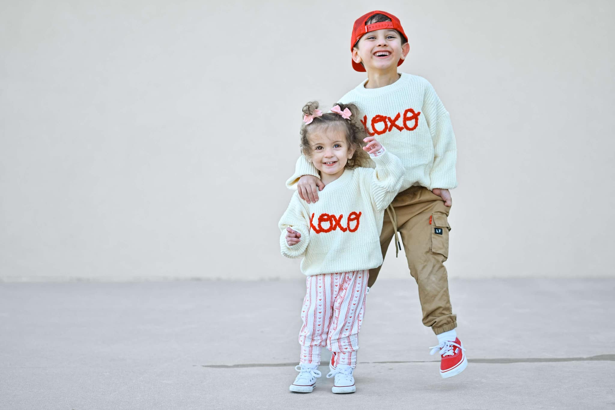 XOXO handbestickter Pullover