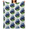 Blauer klassischer Traktor - Geschenkfertige Kuscheldecke