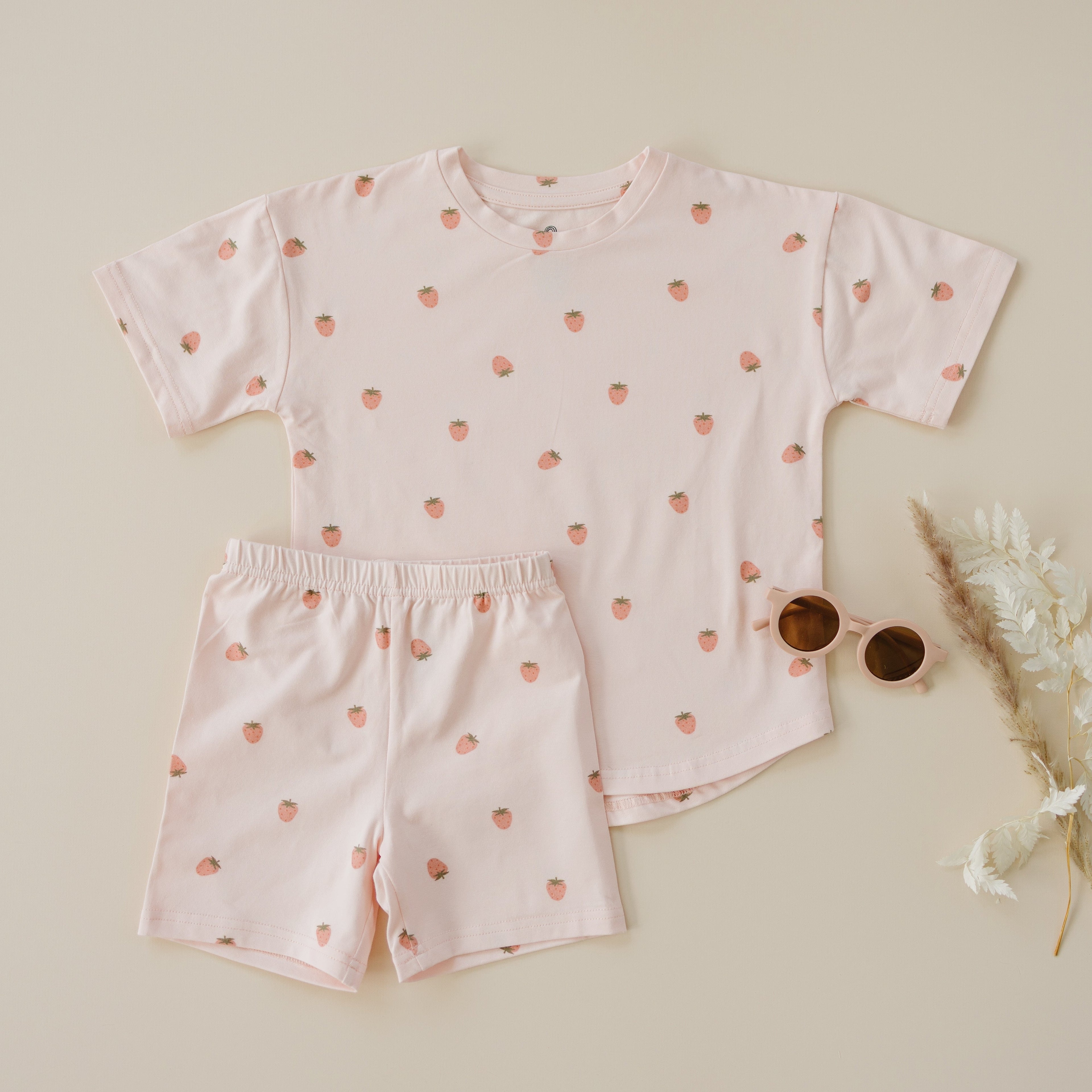 Shorts-Set aus Bio-Baumwolle mit Erdbeerdruck