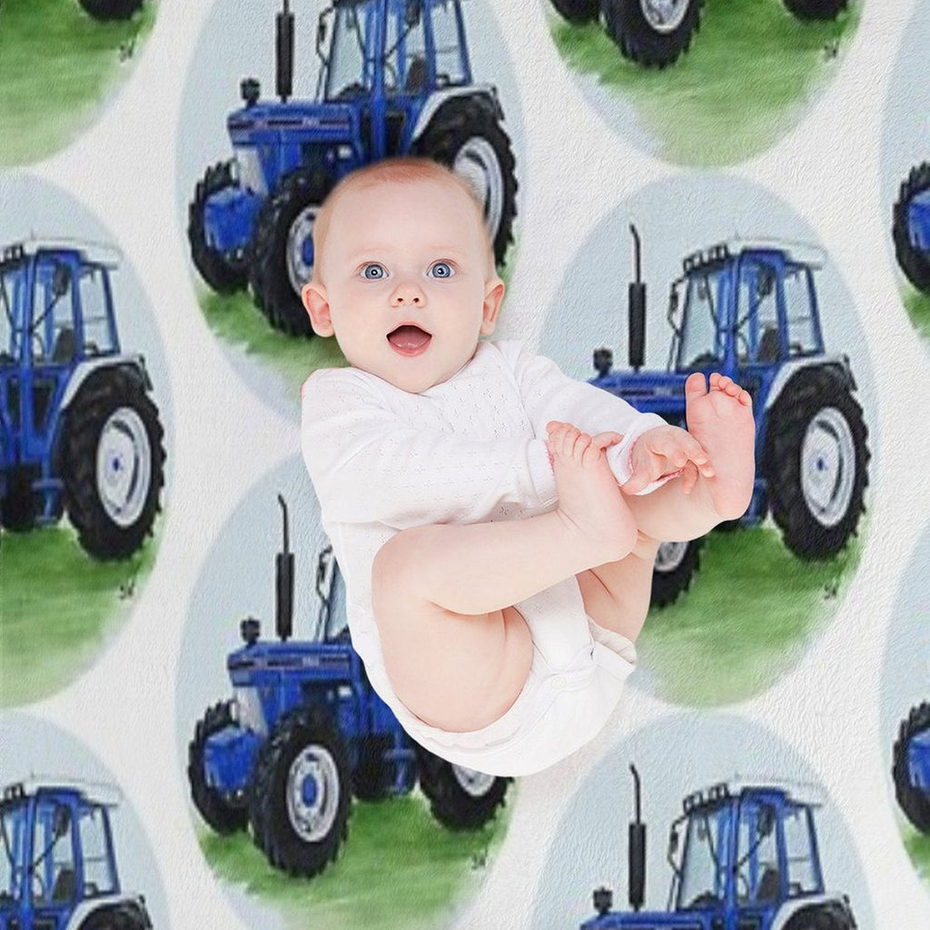 Blauer klassischer Traktor - Geschenkfertige Kuscheldecke