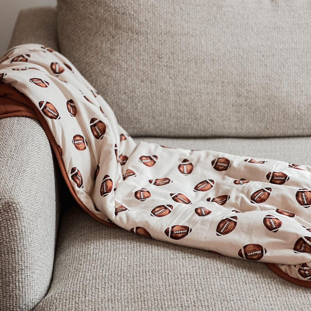Bambusdecke mit Fußball-Print, gesteppt – 1.0 Tog