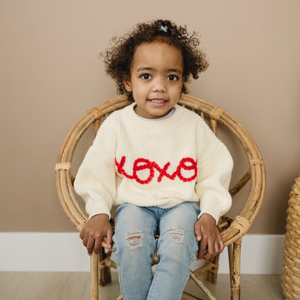 XOXO handbestickter Pullover