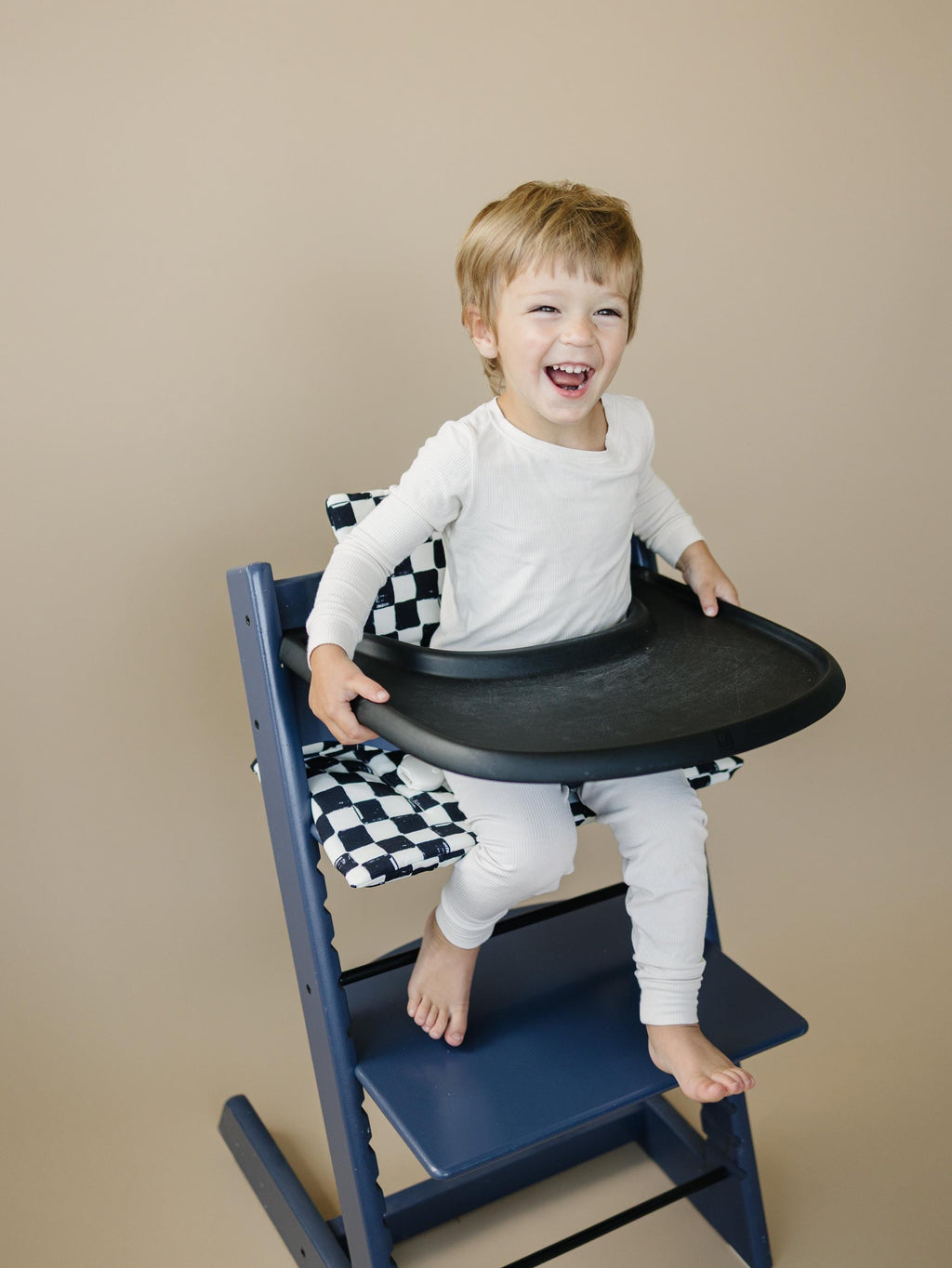 Schwarz-weiß kariertes Hochstuhl-Kissen – abwischbarer Stokke Tripp Trapp Bezug
