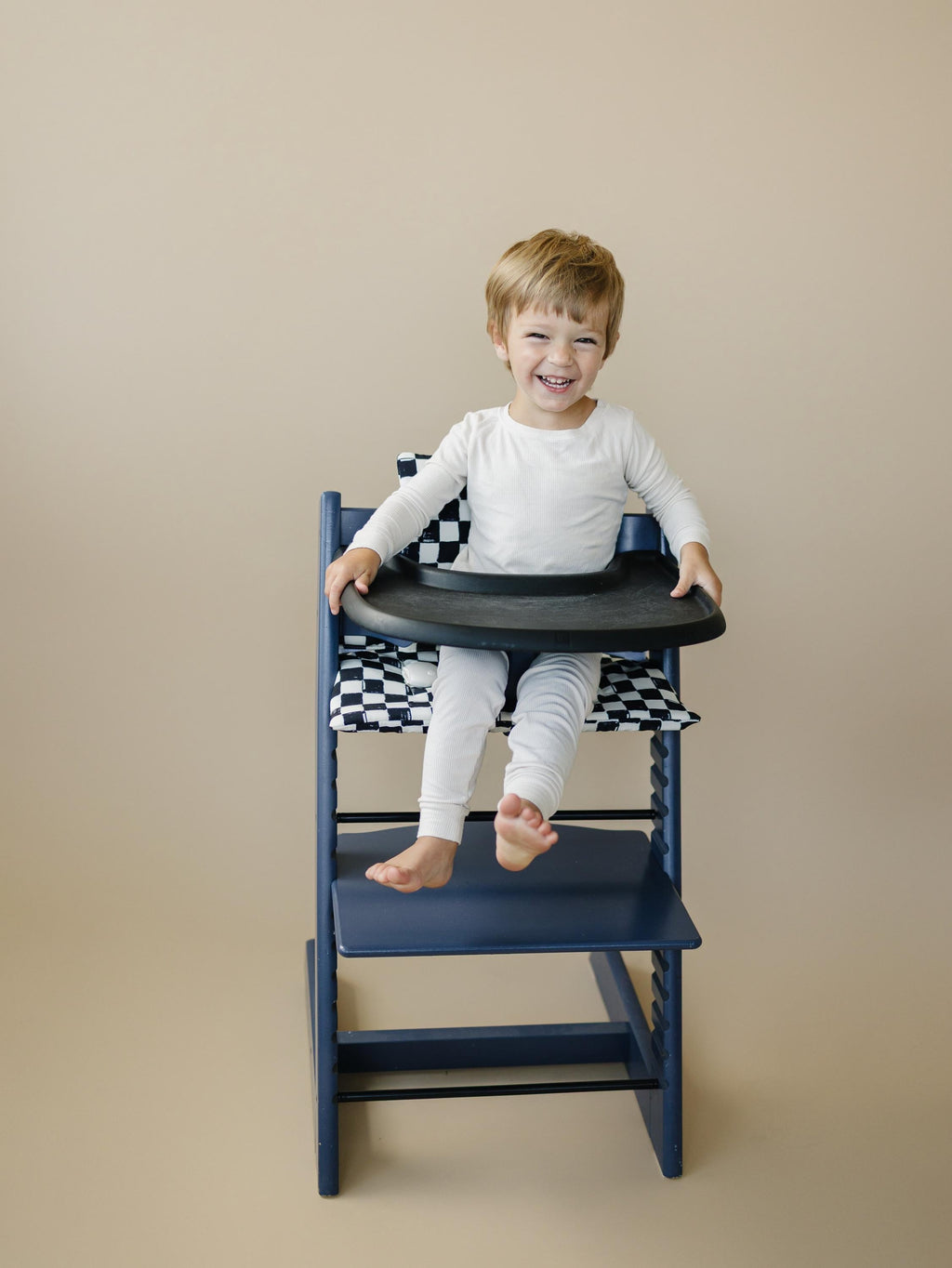 Schwarz-weiß kariertes Hochstuhl-Kissen – abwischbarer Stokke Tripp Trapp Bezug